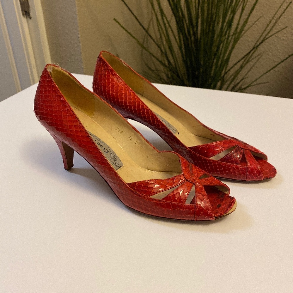 Vintage Evan-Picone Red Snakeskin Pump! Sz 7.5 N